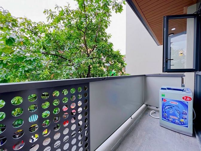 Hình ảnh Mb6623 nạp rút nhanh chóng Balcony_Full nội thất_ Đối diện Etown