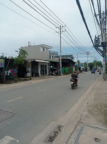 Hình ảnh Mặt tiền đường lớn vị trí đẹp - dương công khi - đường xe container -