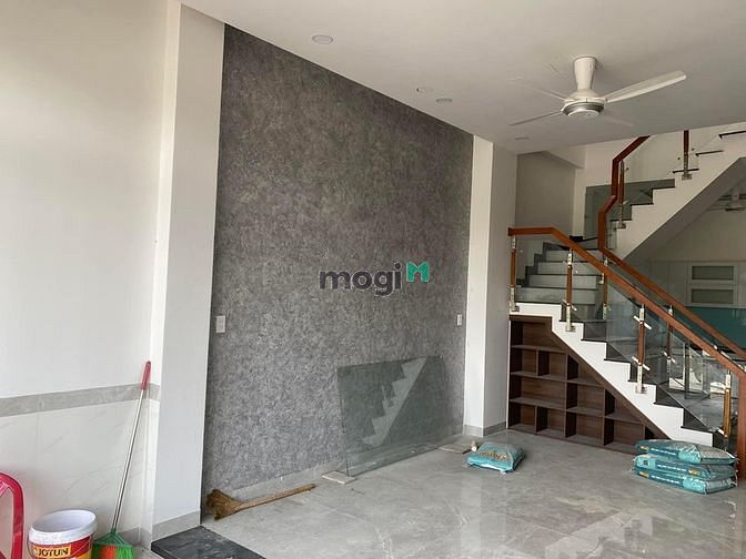 Hình ảnh Nhà 2 lầu Cách Phan Văn Hớn 10p chỉ 1 tỷ 1 shr 80m2