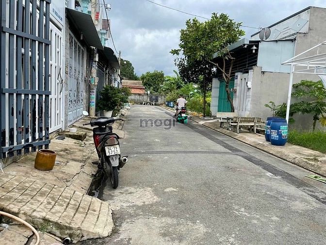 Hình ảnh Đất thổ cư xã Xuân Thới Thượng gần Chợ - UB xã