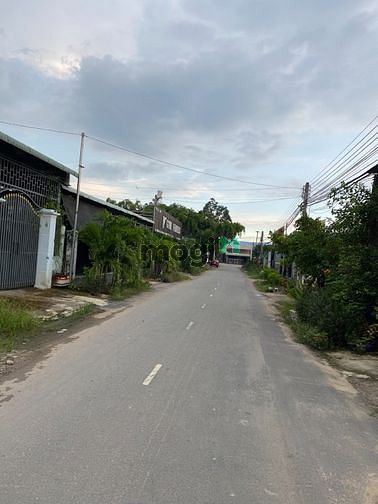 Hình ảnh Cần bán gấp lô đất75m2 vị trí siêu đẹp đối diện Chợ