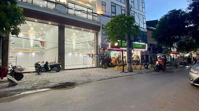 Hình ảnh Cho thuê toà nhà 7 tầng Minh Khai