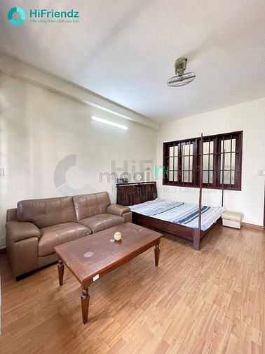 Hình ảnh 1 phòng duy nhất vừa ban công vừa có bồn tắm