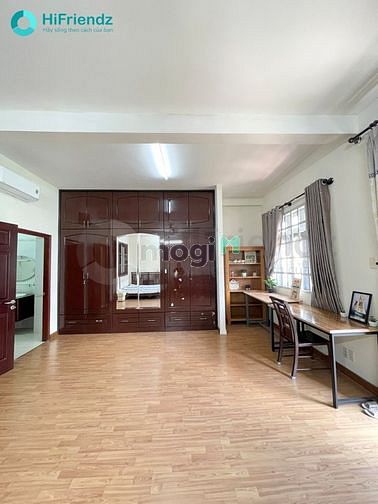 Hình ảnh 1 phòng duy nhất vừa ban công vừa có bồn tắm