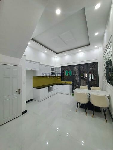 Hình ảnh Bán nhà Đoàn Văn Bơ, Q4 cực đẹp, sang