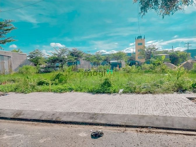 Hình ảnh Bán Nhanh Lô Đất 5 x 20 ( 100m2 ) Gần KCN Lê Minh Xuân _ SHR