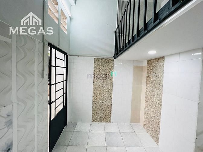 Hình ảnh Phòng mới xây sẵn nội thất- ngay chợ Bình Trị Đông