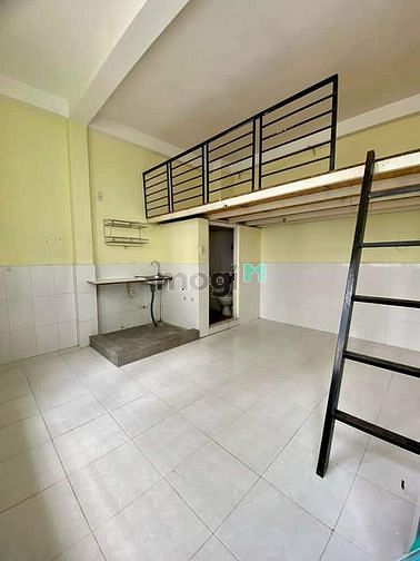 Hình ảnh Phòng trọ có gác lững Quận Tân Phú cho thuê giờ tự do