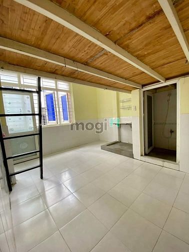 Hình ảnh Phòng trọ có gác lững Quận Tân Phú cho thuê giờ tự do