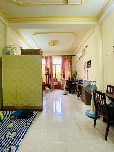 Hình ảnh Bán nhà HXH 8m CMT8 70m2 5 tầng chỉ 12 tỷ hơn