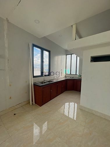 Hình ảnh ROOFTOP mới tinh view kính Bùi Thị Xuân