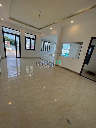 Hình ảnh ROOFTOP mới tinh view kính Bùi Thị Xuân