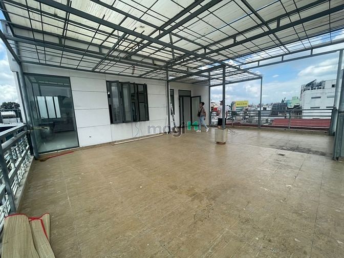 Hình ảnh ROOFTOP mới tinh view kính Bùi Thị Xuân