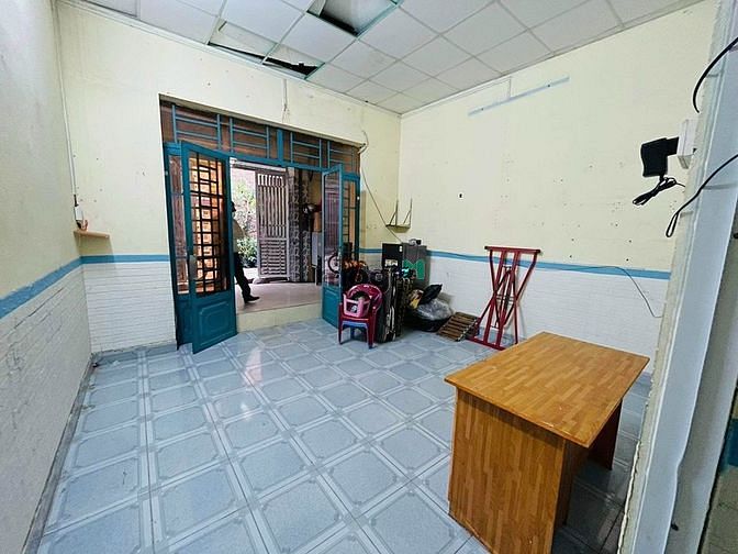 Hình ảnh NHÀ câp 4 hẻm thông 68m2 hẻm ba gác giá 3,3 tỷ bớt lộc