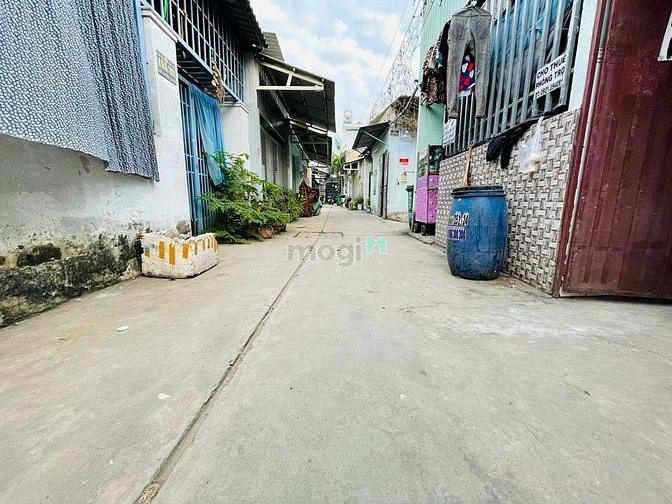Hình ảnh NHÀ câp 4 hẻm thông 68m2 hẻm ba gác giá 3,3 tỷ bớt lộc