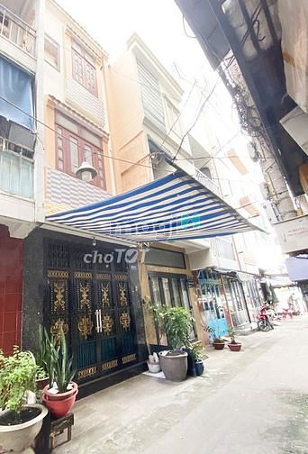 Hình ảnh Cho thuê nhà HXH Võ Văn Kiệt 3pn 2wc Q10