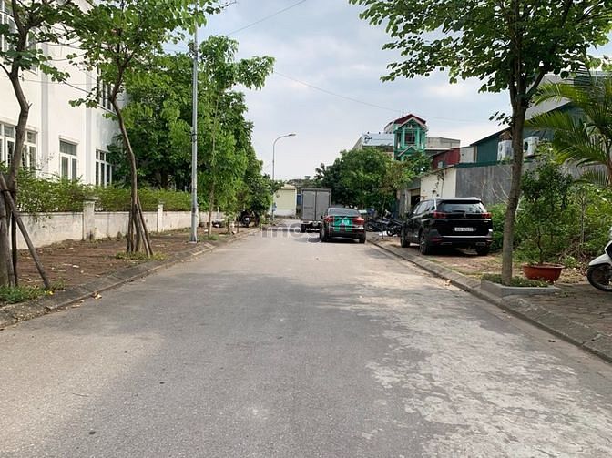 Hình ảnh Bán đất tái định cư Giang Biên, 90m mặt tiền 6m đường 13m