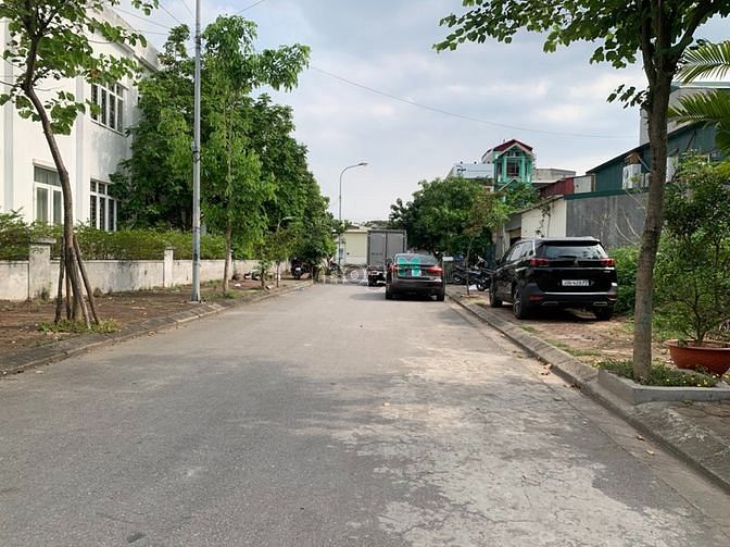 Hình ảnh Bán đất tái định cư Giang Biên, 90m mặt tiền 6m đường 13m