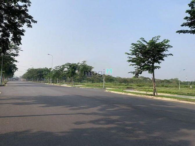 Hình ảnh Sang lô đất Singa city, P.Long Tường, Đ.Trường Lưu,90m2,Giá 2tỷ130,SHR