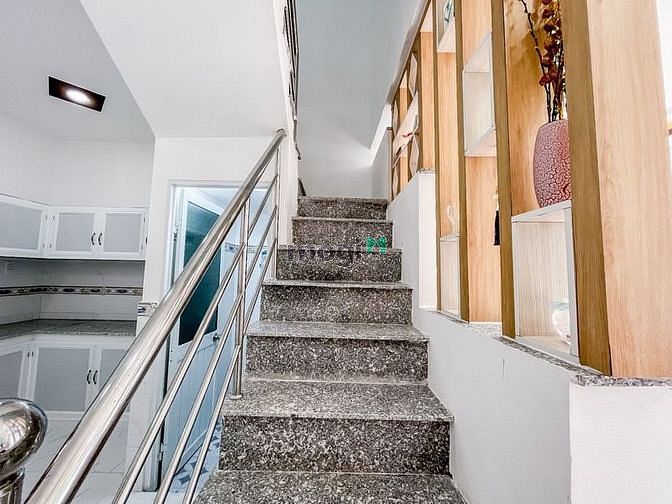 Hình ảnh Bán nhà 1 trệt 2 lầu Kha Vạn Cân, Thủ Đức