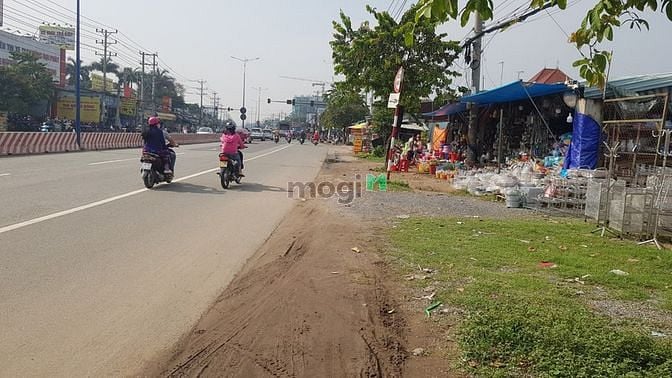 Hình ảnh cần bán 18m mt đường ql14 p tân thành - tp đồng xoài.