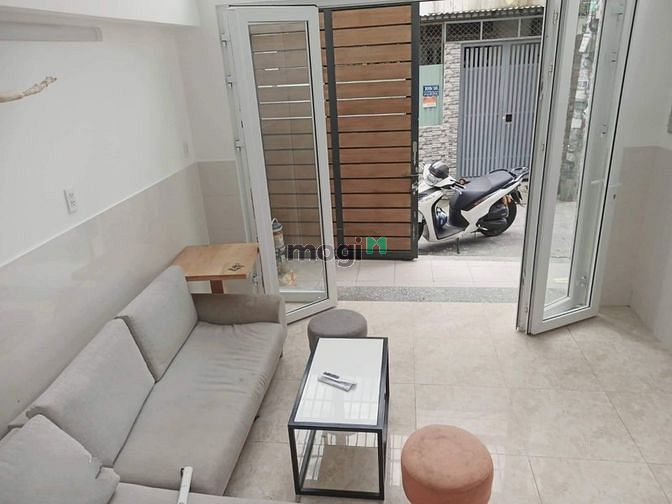 Hình ảnh Đất Thánh P6 Tân Bình 5 tầng 40m2 ngay ĐH Bách Khoa.