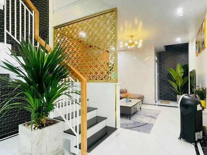 Hình ảnh Chủ cần vốn gửi bán nhà hẻm 58.6m2 Trần Phú, Q5