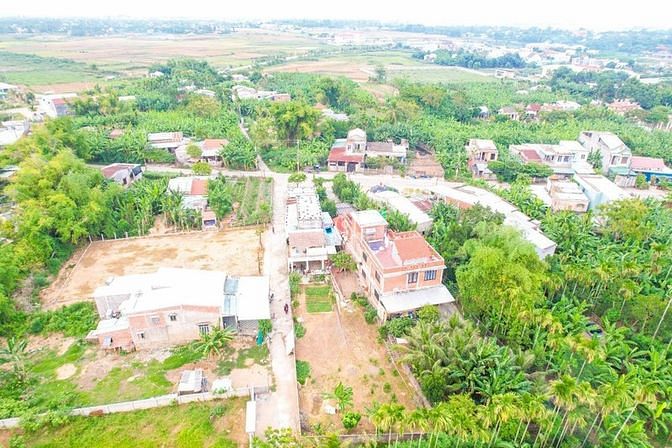 Hình ảnh Đất gần thị trấn Ái Nghĩa - đã có sỗ - Quãng Nam .