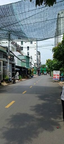 Hình ảnh Bán lô đất mặt tiền lê thị chợ phường phú thuận quận 7. Giá: 9 tỷ 999