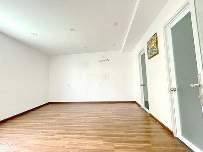 Hình ảnh Bán nhà  hẻm 54 Lê Văn Lương Q7