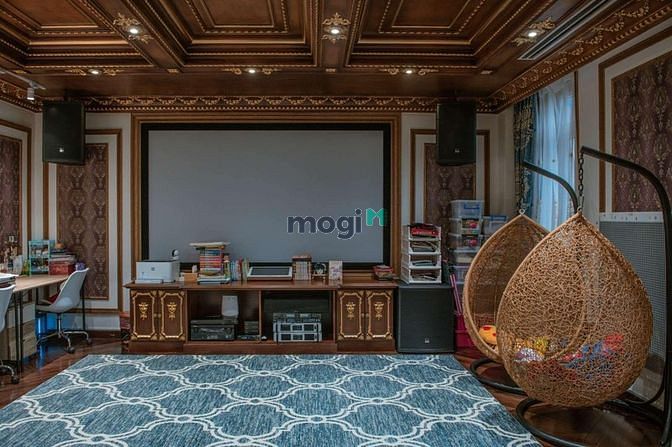 Hình ảnh Cần bán căn biệt thự Chateau mới đẹp giá tốt tại Phú Mỹ Hưng, Quận 7