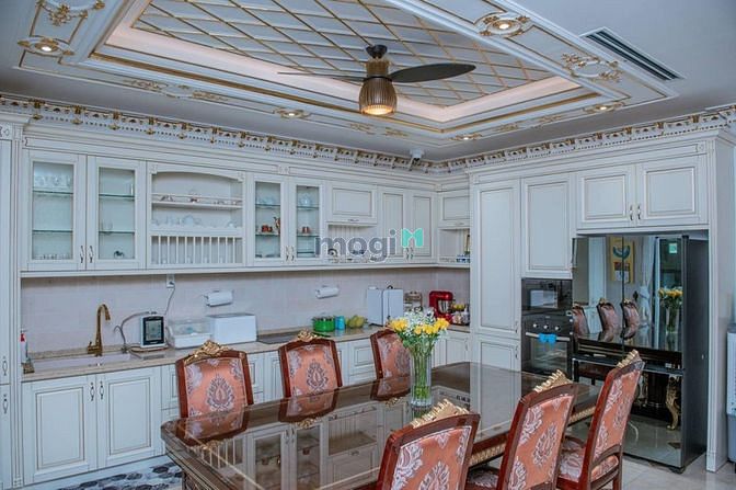 Hình ảnh Cần bán căn biệt thự Chateau mới đẹp giá tốt tại Phú Mỹ Hưng, Quận 7