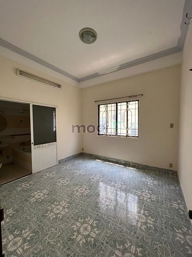 Hình ảnh Cho thuê nhà 179A Hai Bà Trưng, Quận 3.