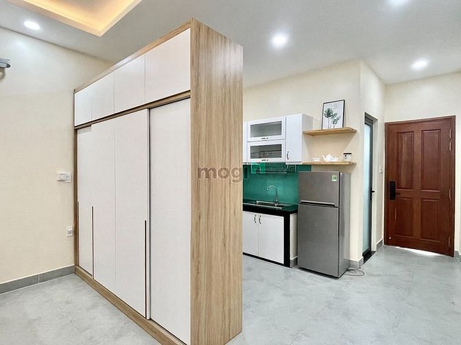 Hình ảnh CHDV Full nội thất Trường Sơn Tân Bình cửa số lớn
