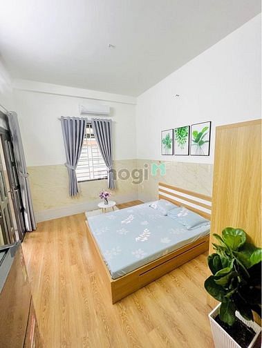 Hình ảnh Phòng Full Nội Thất  cửa sổ lớn Lạc Long Quân