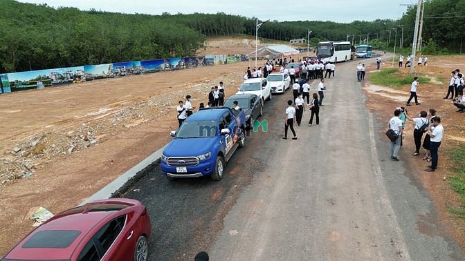 Hình ảnh Thiếu nợ cần bán gấp lô đất trên Đồng Phú - Bình Phước 250m sổ sẵn