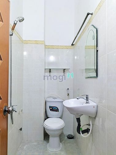 Hình ảnh Nhà mới ở ngay, vị trí đẹp Bình Tân