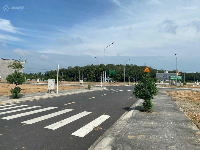 Hình ảnh Sang gấp vài lô KDC Bach Giang, Q.9, 100m2, 1tỷ980, sổ hồng riêng