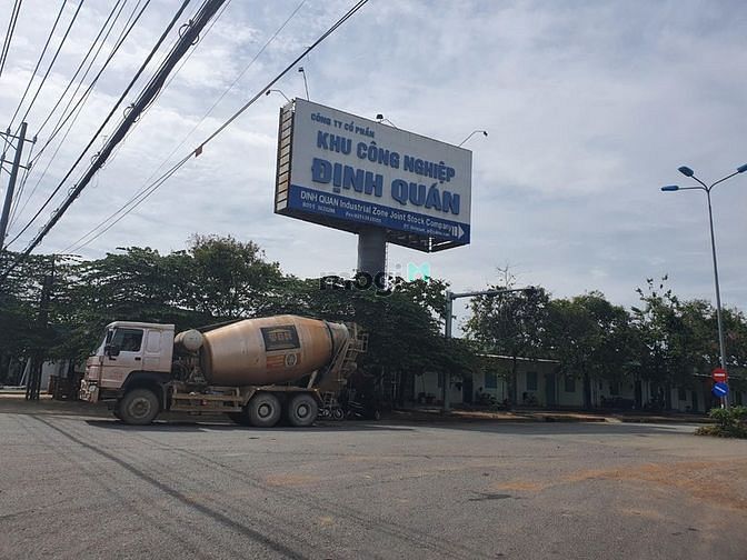 Hình ảnh GĐ tôi có hơn 3000m2 đất lên thổ cư đối diện KCN Định Quán cần bán