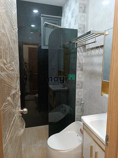 Hình ảnh cho thuê khách sạn ngay mặt tiền đường sân bay !