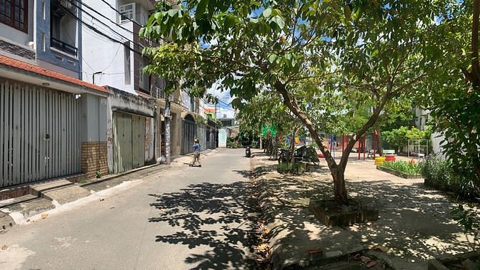 Hình ảnh Bán lô đất phân lô HXH Bùi Đình Tuý đối diện Công Viên 4.5 x 14 CN 63m