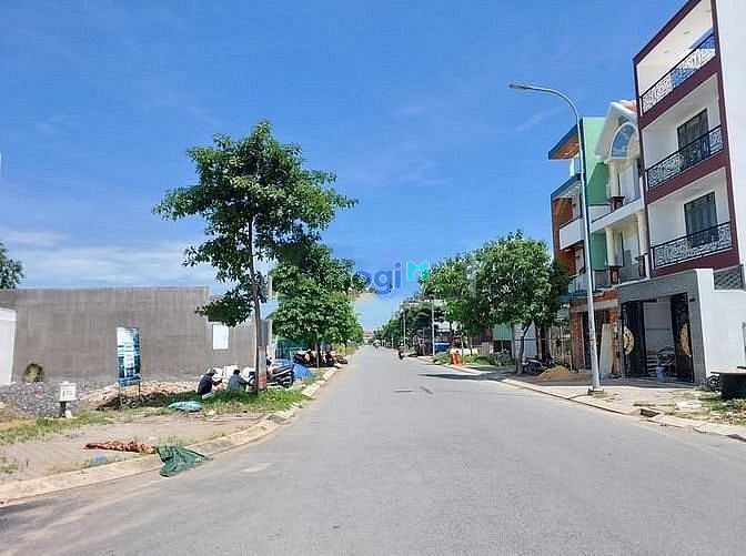 Hình ảnh Gấp gấp cần bán gấp lô đất 90m2 KDC Tên Lửa 2, sổ riêng, Giá 1tỷ230