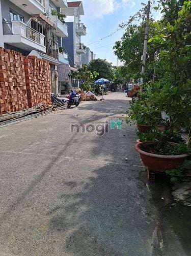 Hình ảnh Bán đất đường Lê Văn Việt , Quận 9, 67m2 , khu phân lô, đường 10m
