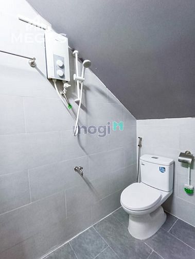 Hình ảnh Ngay Cao Đẳng Lý Tự Trọng - Phòng áp mái dạng Căn Hộ Dịch Vụ