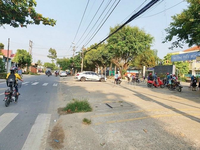 Hình ảnh Bán✨ đất 3 MT BÀ THIÊN, NHUẬN ĐỨC 11X99m có 800m2 thổ cư