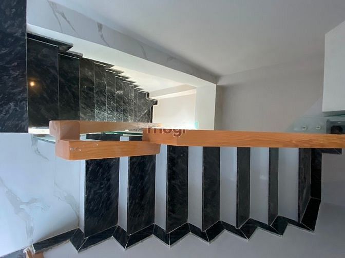 Hình ảnh Hơn 3 Tỷ Không Còn Căn Thứ 2 , Tân Hưng, 3 PN , 3 Wc, Sân Thượng ,Q7
