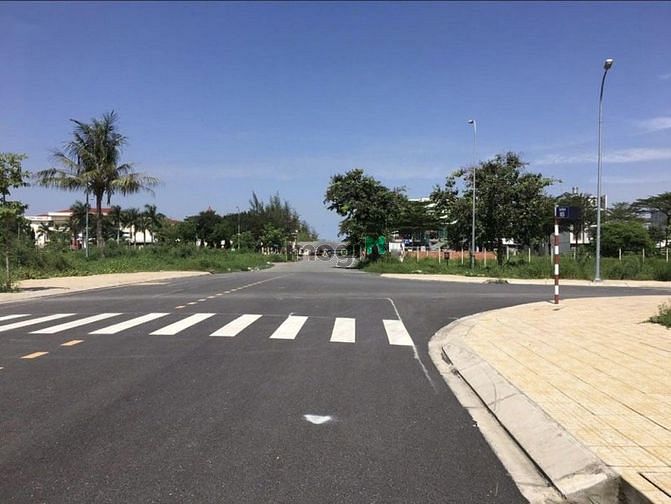 Hình ảnh Sang gấp lô đất Diamond island Q9, 90m2, Giá chỉ 2tỷ150, Sổ hồng riêng