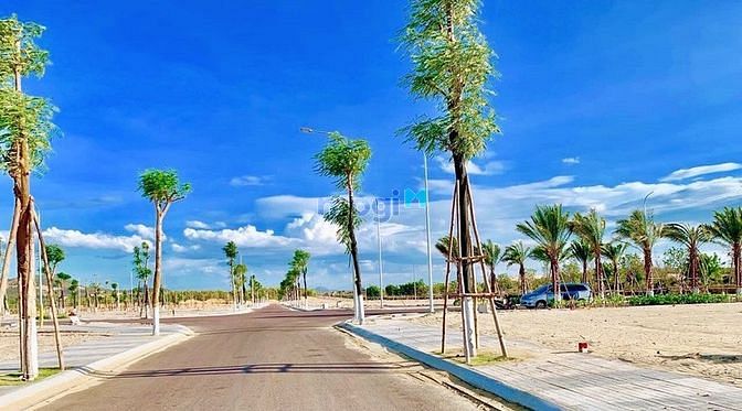 Hình ảnh Đất giá NGỘP  cần bán ra 7 lô MT ĐSố 6 SHR