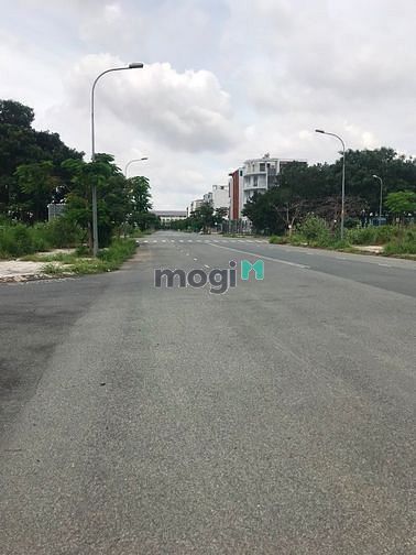 Hình ảnh Cần vốn bán nhanh lô đất Trần Não, Q2, 100m2/2tỷ3, xd tự do, sổ hồng.