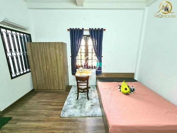 Hình ảnh Mb6623 nạp rút nhanh chóng Style Cổ điển, Tông gỗ 2 cửa sổ lớn gần cầu Công Lý Q3